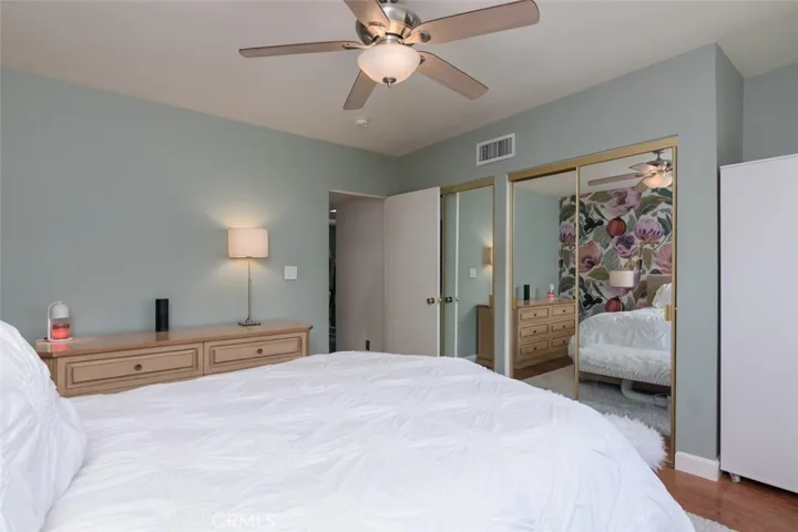 4362 W Kling, Burbank, California 91505