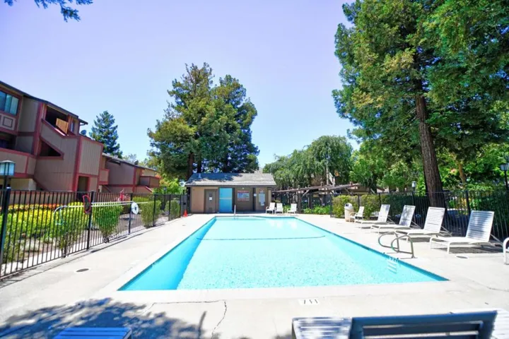 181 E Warren, Fremont, California 94539