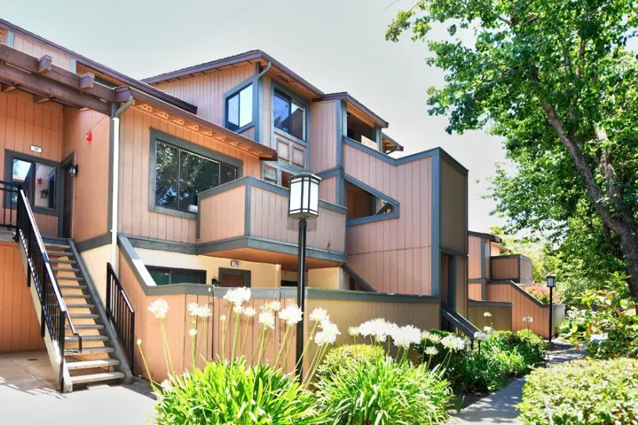 181 E Warren, Fremont, California 94539