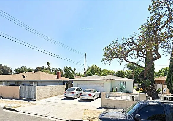 3510 & 3512 W Pine St