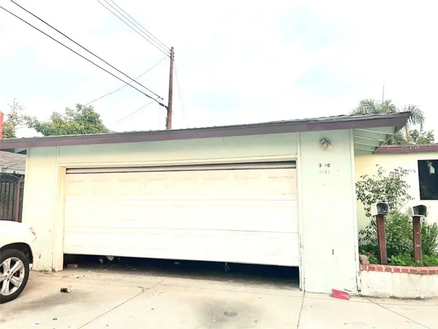 3510 & 3512 W Pine Street, Santa Ana, California 92704