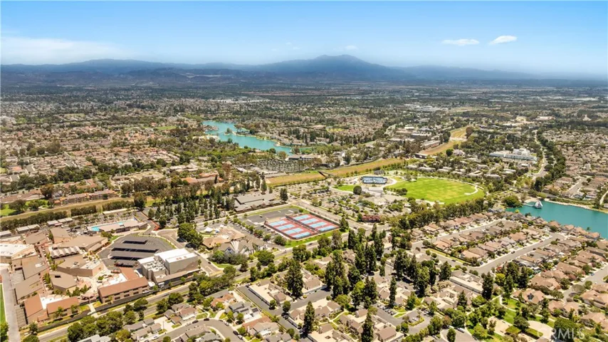30 Chardonnay, Irvine, California 92614