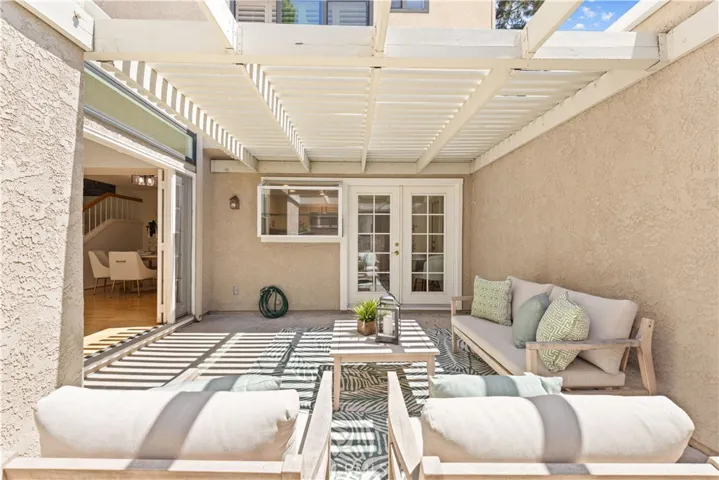 30 Chardonnay, Irvine, California 92614