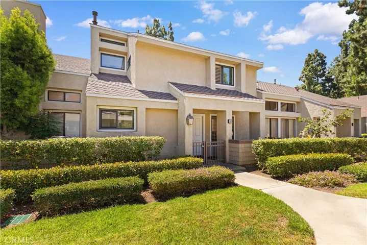 30 Chardonnay, Irvine, California 92614