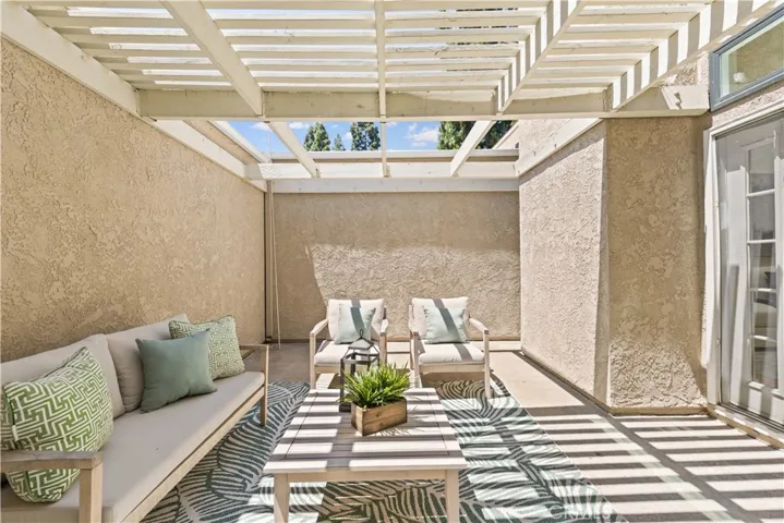 30 Chardonnay, Irvine, California 92614