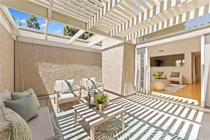 30 Chardonnay, Irvine, California 92614