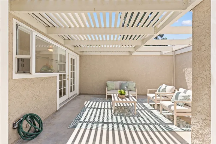 30 Chardonnay, Irvine, California 92614