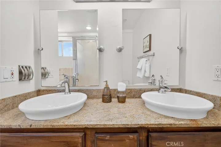 1216 Ashmill, Carson, California 90745