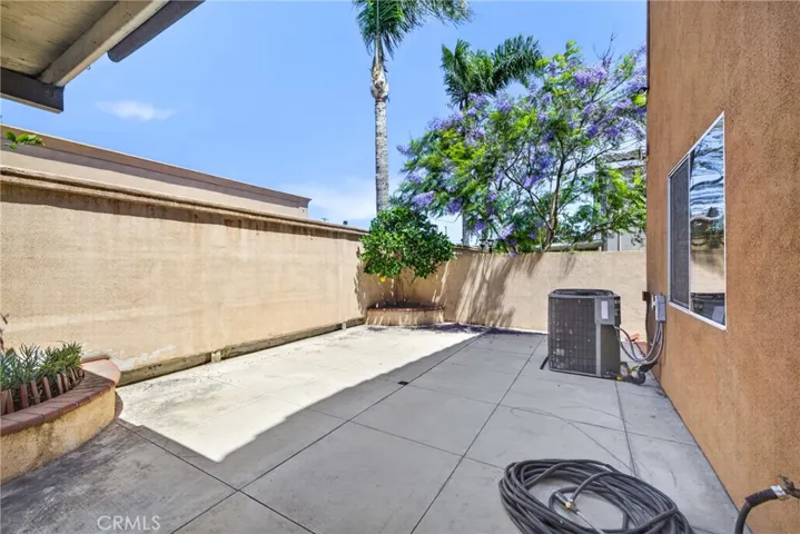 1216 Ashmill, Carson, California 90745