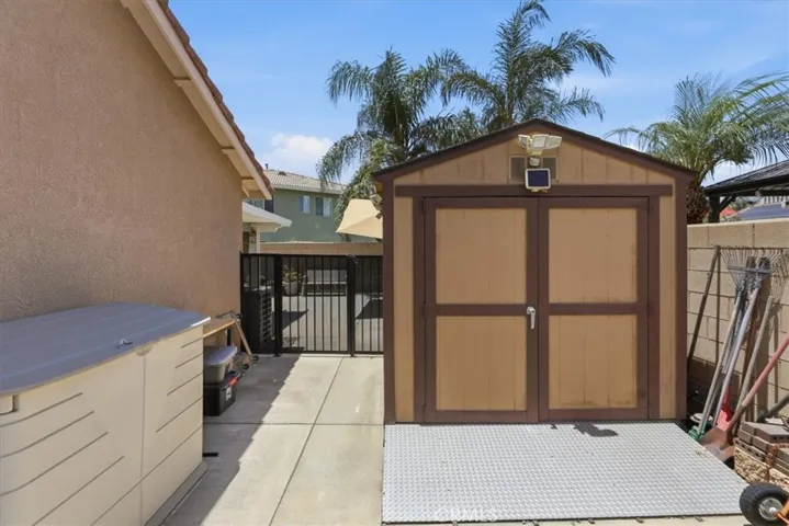 7062 Montana Avenue, Fontana, California 92336