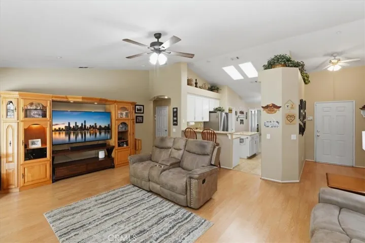 7062 Montana Avenue, Fontana, California 92336
