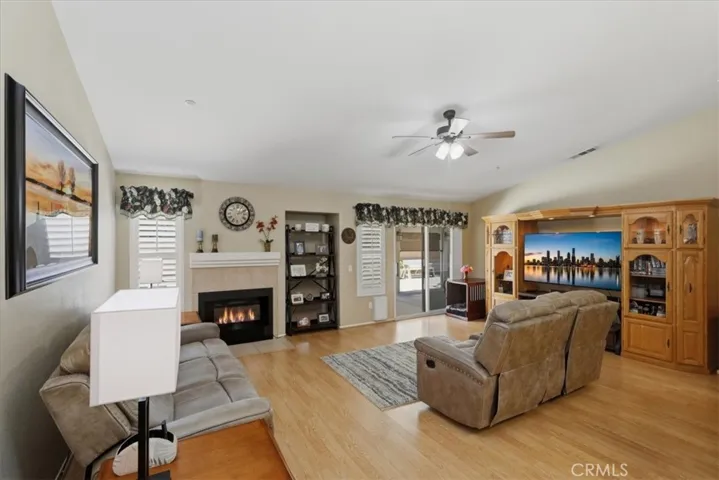 7062 Montana Avenue, Fontana, California 92336