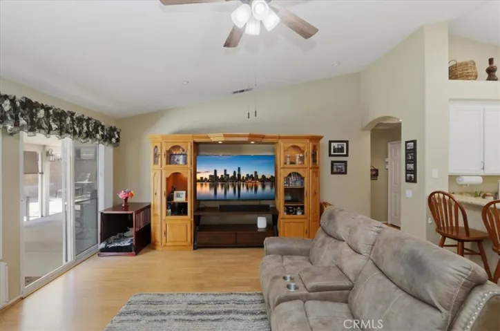 7062 Montana Avenue, Fontana, California 92336