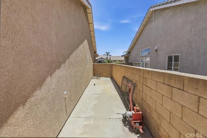7062 Montana Avenue, Fontana, California 92336