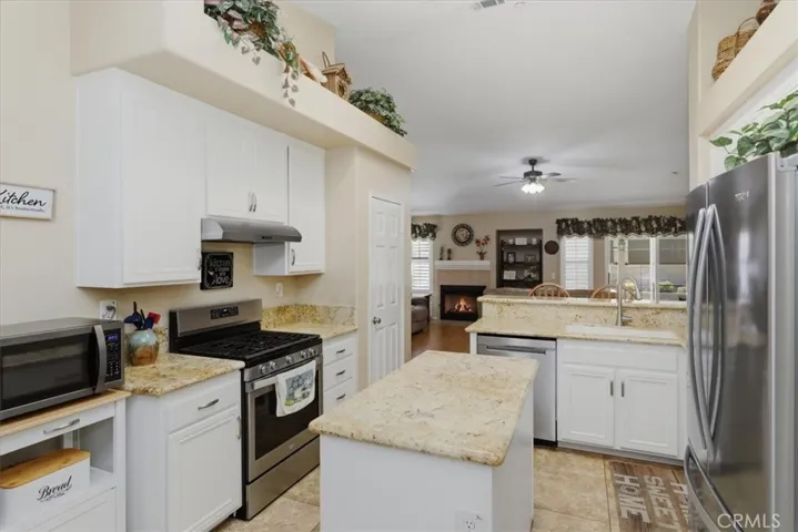 7062 Montana Avenue, Fontana, California 92336