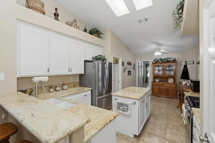 7062 Montana Avenue, Fontana, California 92336