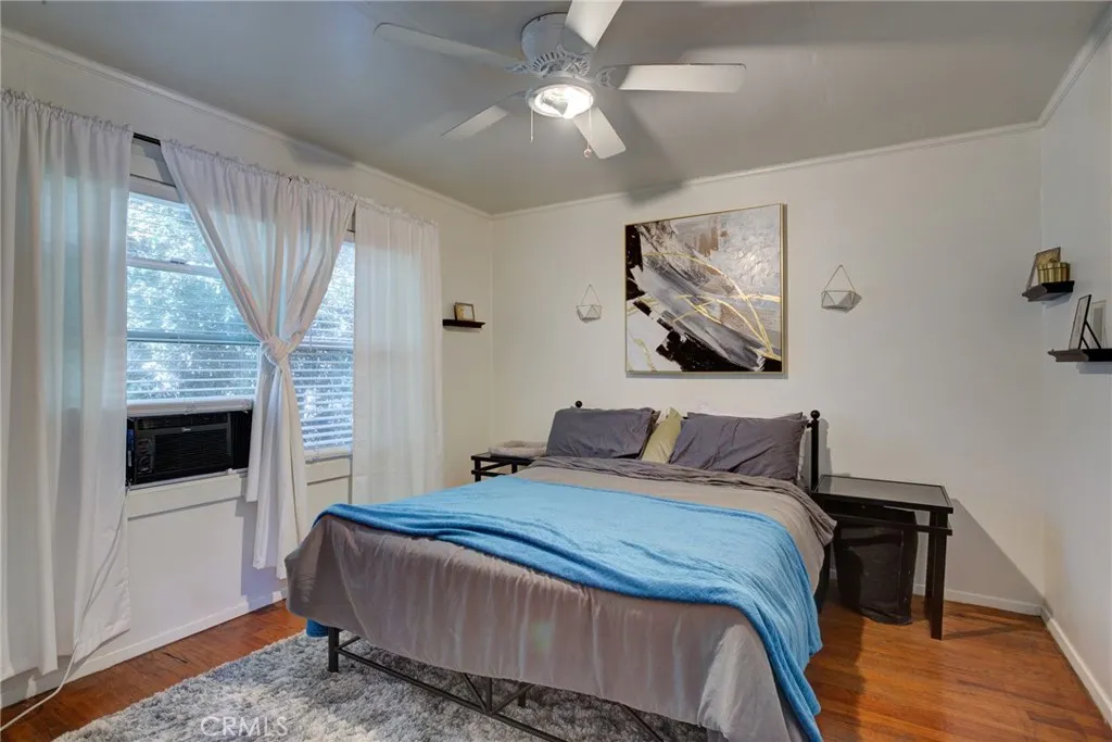 1025 bedroom