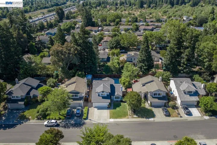 7331 Elmwood Cir, Pleasanton, California 94588