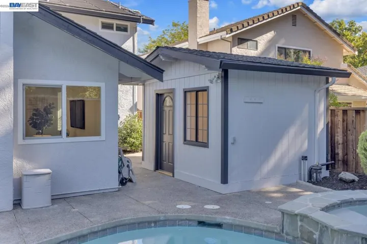 7331 Elmwood Cir, Pleasanton, California 94588