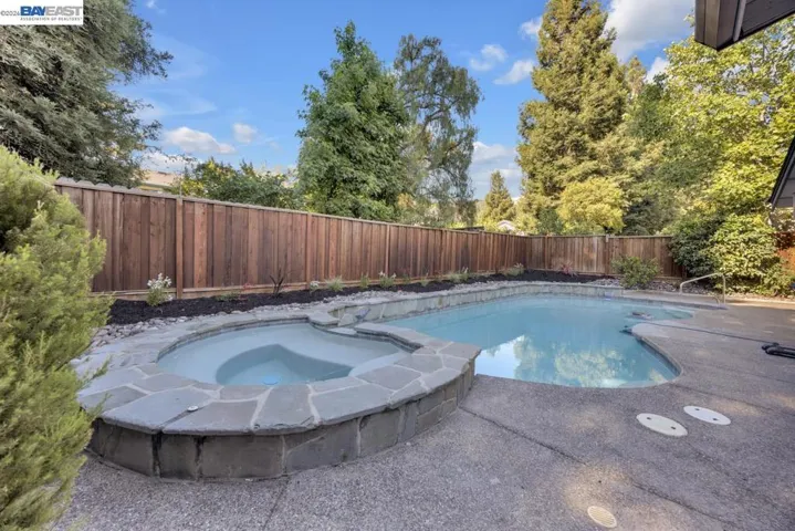 7331 Elmwood Cir, Pleasanton, California 94588