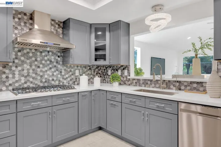 7331 Elmwood Cir, Pleasanton, California 94588