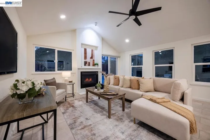 7331 Elmwood Cir, Pleasanton, California 94588