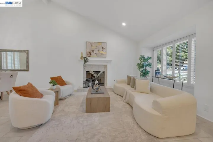 7331 Elmwood Cir, Pleasanton, California 94588