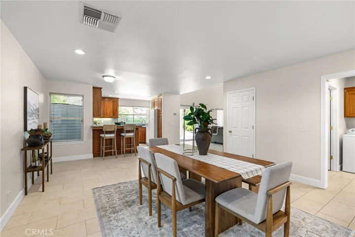 15 La Casa Court, Chico, California 95926