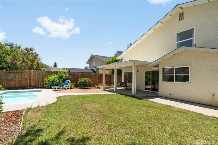 15 La Casa Court, Chico, California 95926
