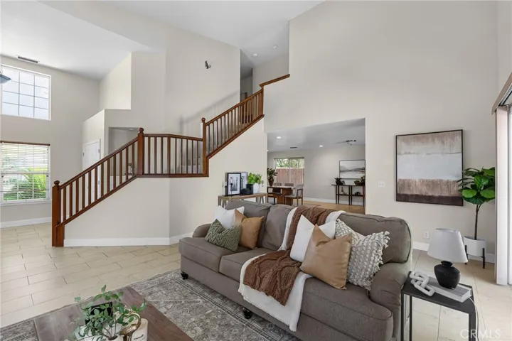 15 La Casa Court, Chico, California 95926