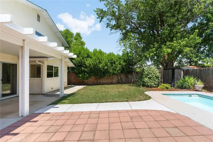 15 La Casa Court, Chico, California 95926