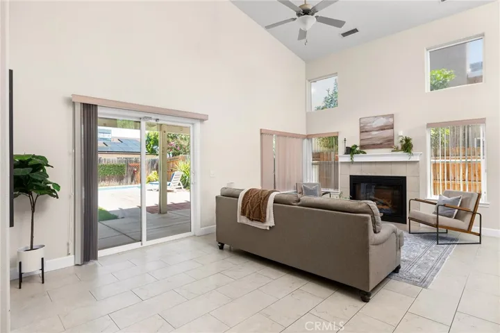 15 La Casa Court, Chico, California 95926