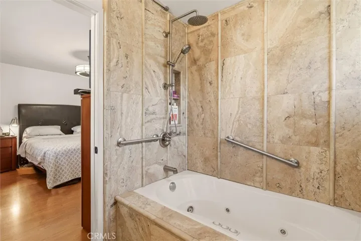 Ensuite Bath Primary