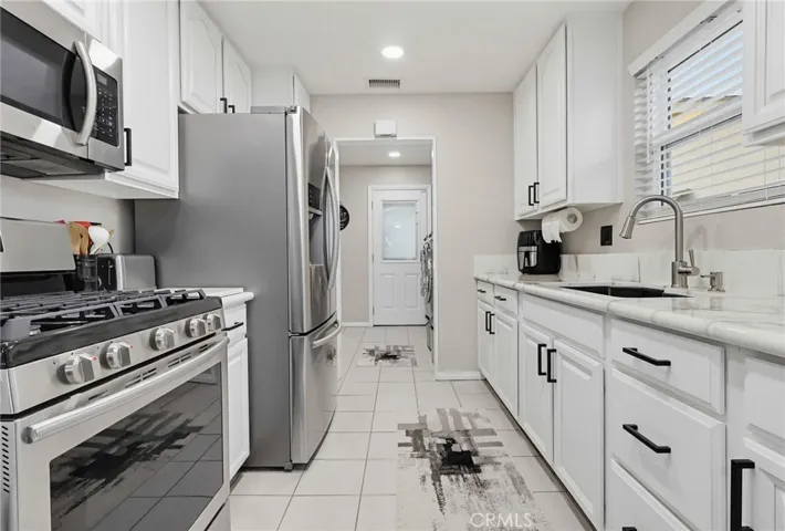 11423 213th, Lakewood, California 90715