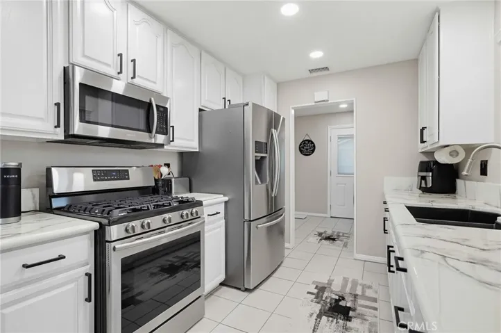 11423 213th, Lakewood, California 90715