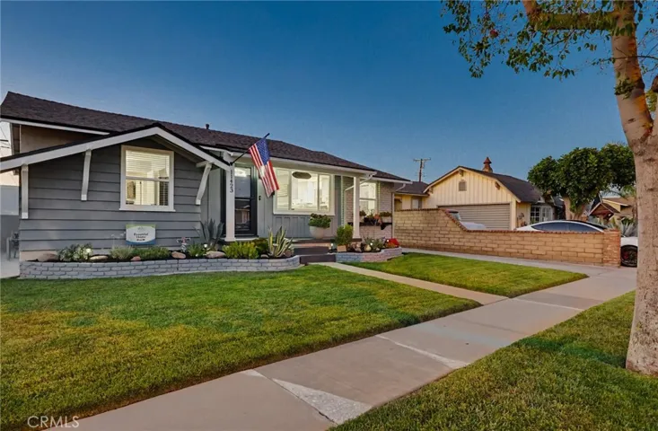11423 213th, Lakewood, California 90715