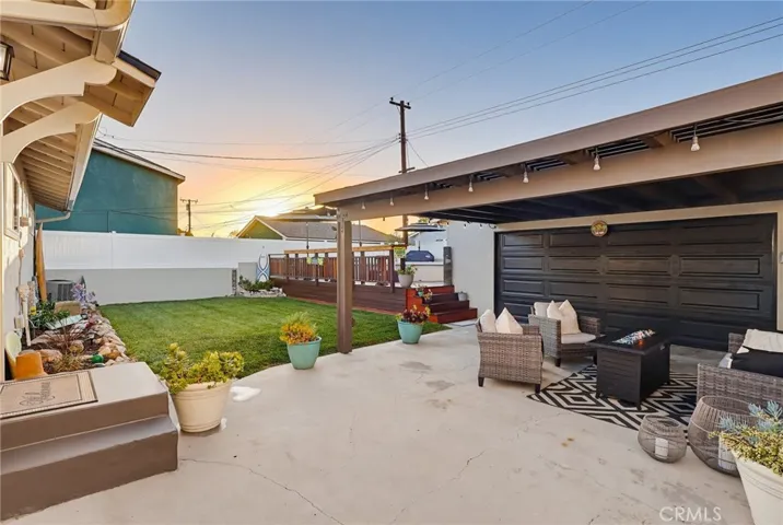 11423 213th, Lakewood, California 90715