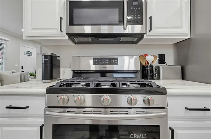 11423 213th, Lakewood, California 90715