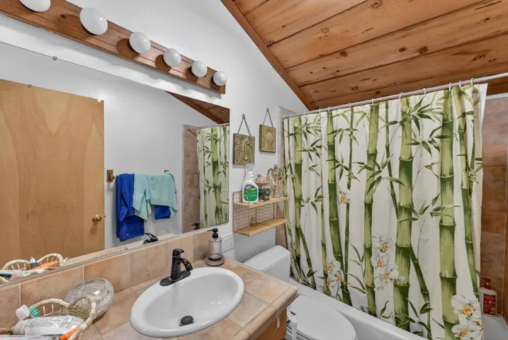 12040 Madrone Avenue, Felton, California 95018