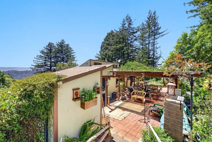 12040 Madrone Avenue, Felton, California 95018