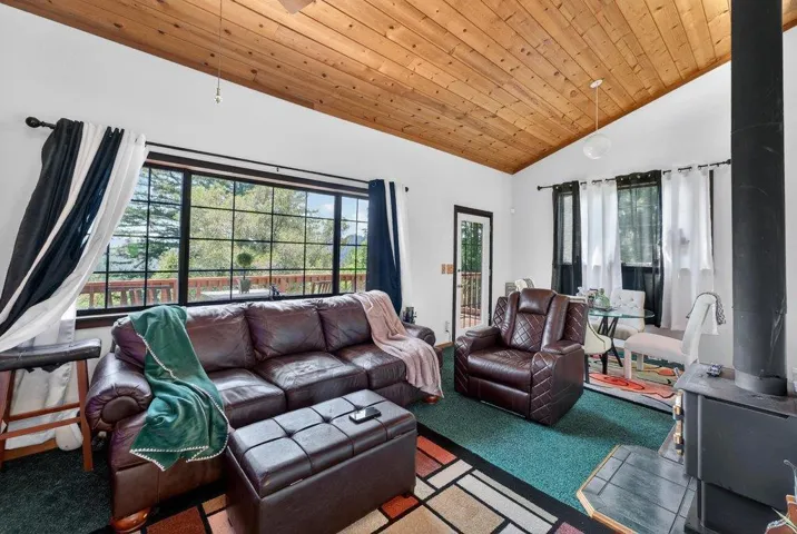 12040 Madrone Avenue, Felton, California 95018