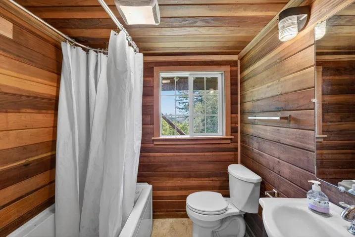 12040 Madrone Avenue, Felton, California 95018