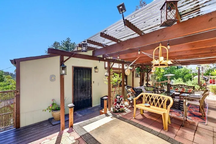 12040 Madrone Avenue, Felton, California 95018