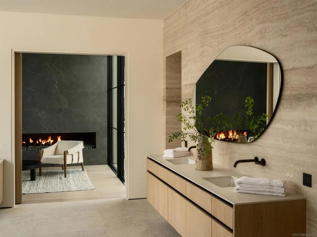 Primary Bath/Spa