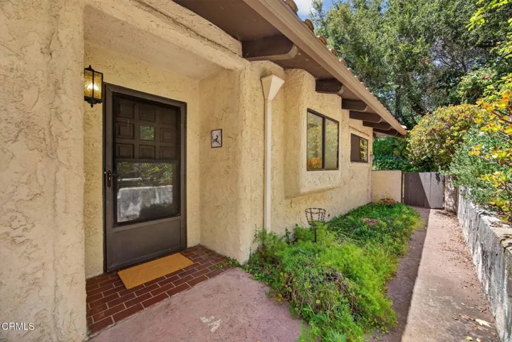 _1 4-web-or-mls-Upmarketmedia_410Chu38-0