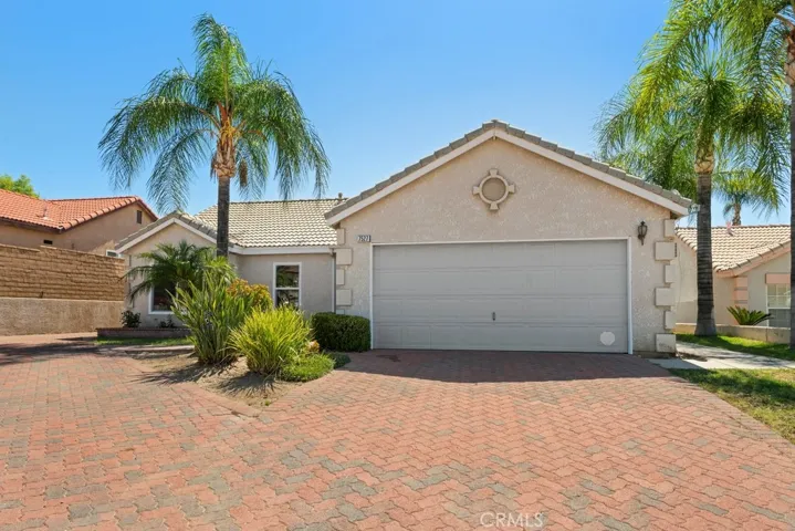 7527 Bonita Drive, Highland, California 92346