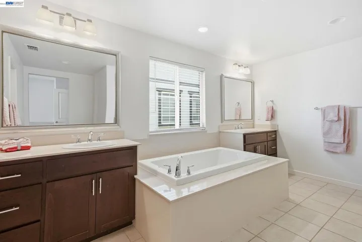 182 Willowrun Way, Oakley, California 94561
