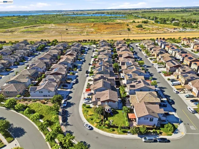 182 Willowrun Way, Oakley, California 94561