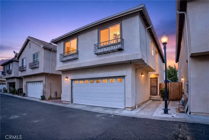 9354 Burnet 105, North Hills, California 91343