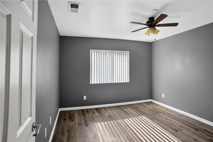 9354 Burnet 105, North Hills, California 91343